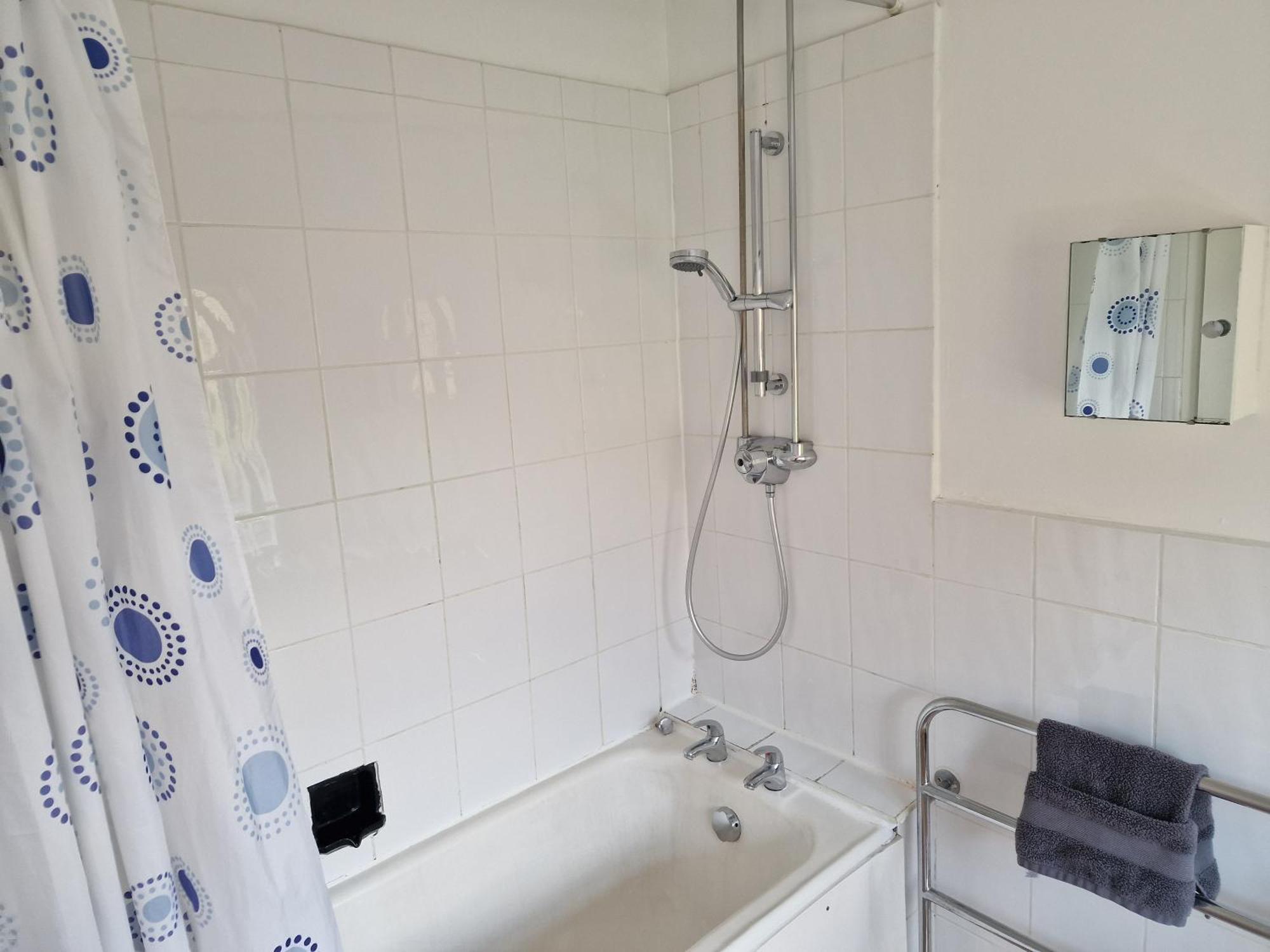 Millmead Apartment In Central Guildford With Parking Εξωτερικό φωτογραφία